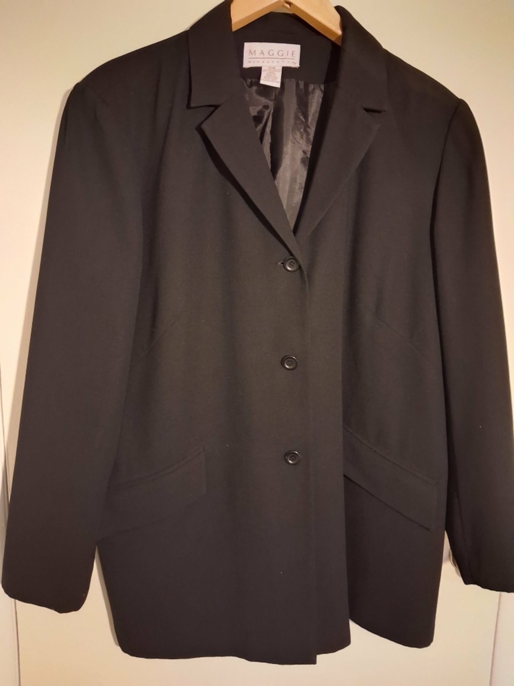 Maggie Menaughton Black Women’s Blazer Fully Lined Size 18